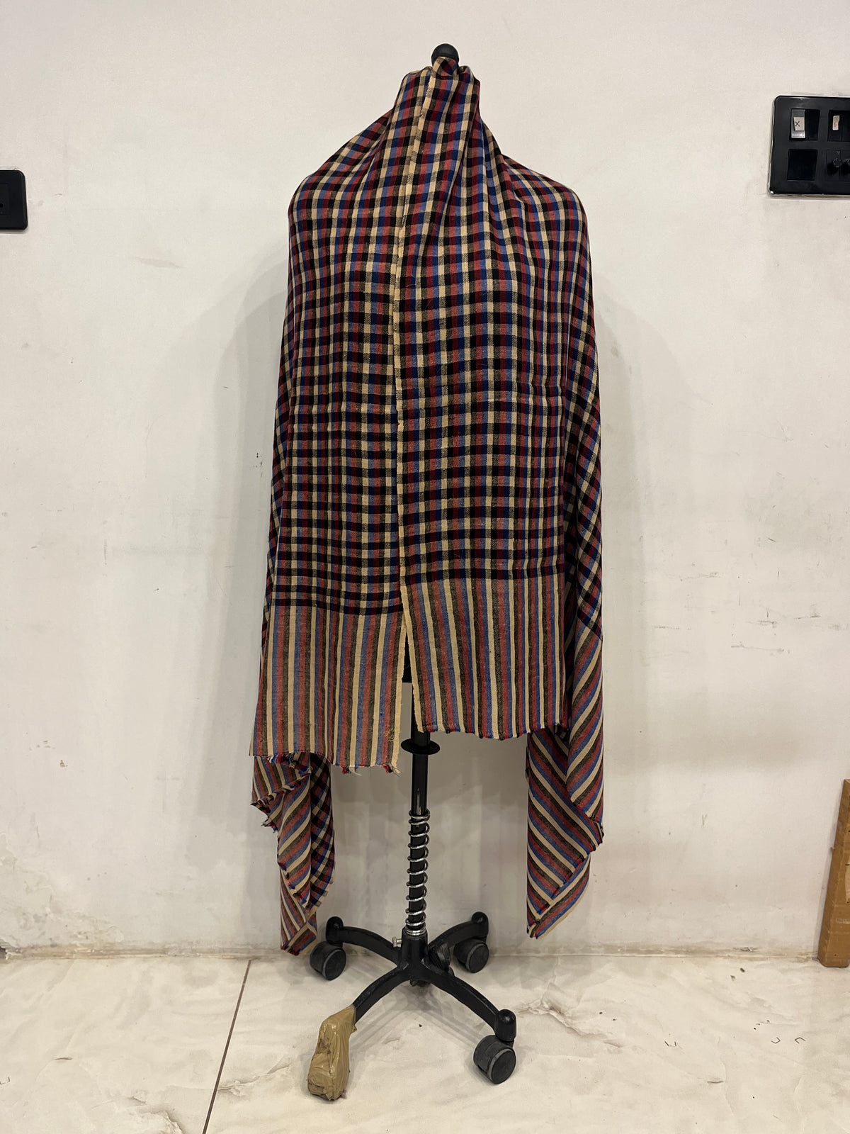 Pashmina Checkered Stole — Classic Weave
